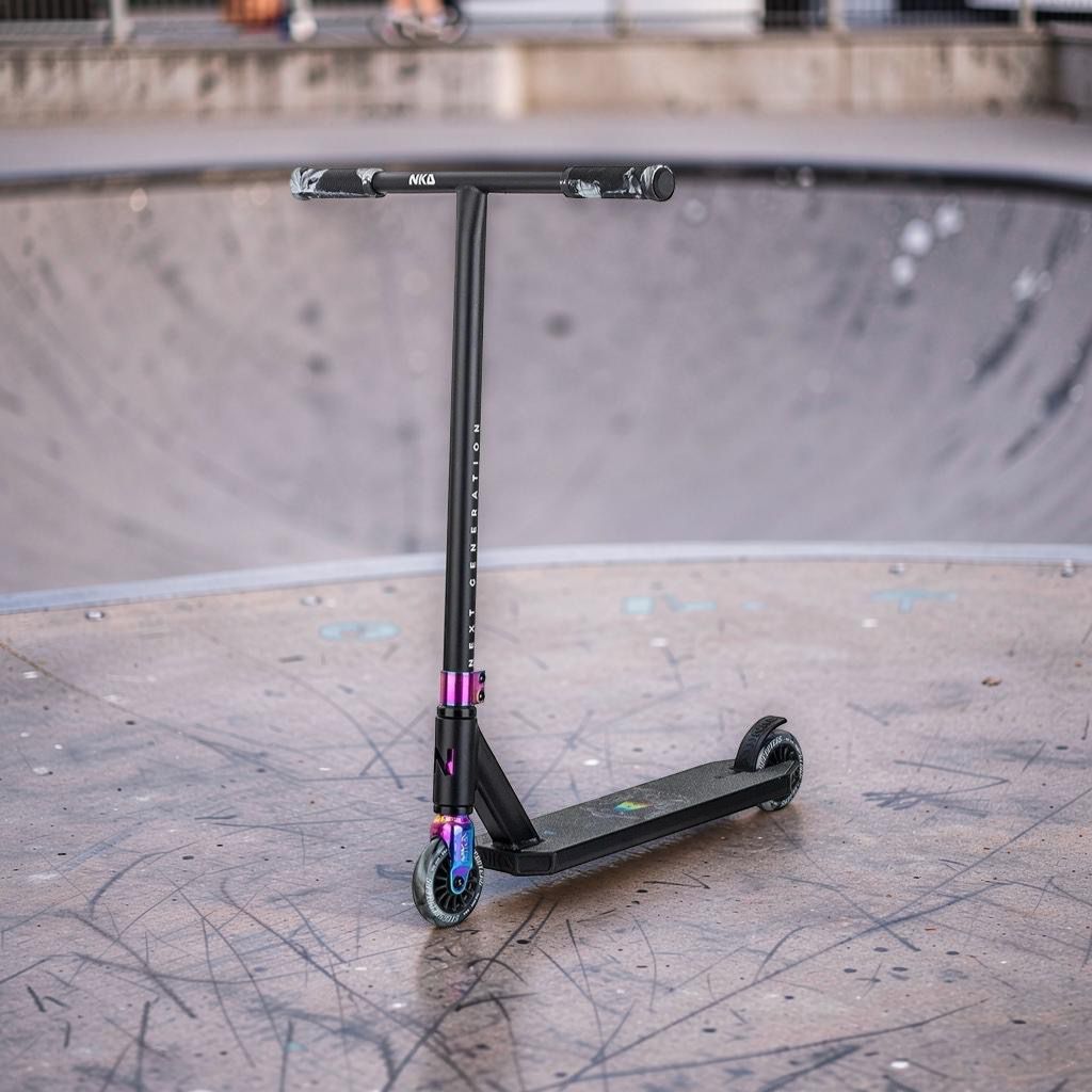 Freestyle koloběžka NKD Next Generation Black Rainbow  lifestyle 2
